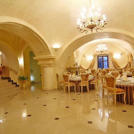 Dwor Debowiec I Εξωτερικό φωτογραφία